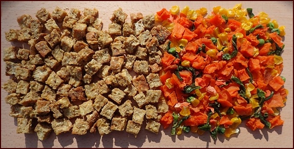 Dried stuffed turkey loaf, mixed vegetables, and sweet potatoes.