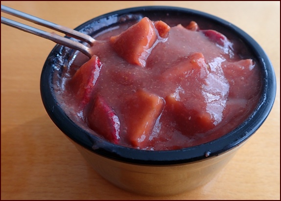 Rehydrated strawberry fruit leather pudding with apples.