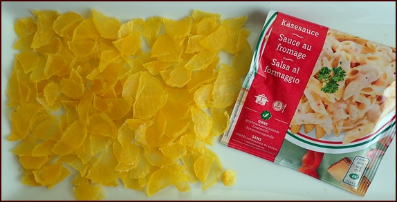 Dehydrated potatoes and cheese sauce